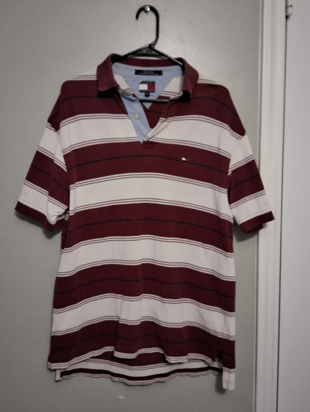 Vintage Tommy Hilfiger Men's Maroon & White Striped Polo Shirt